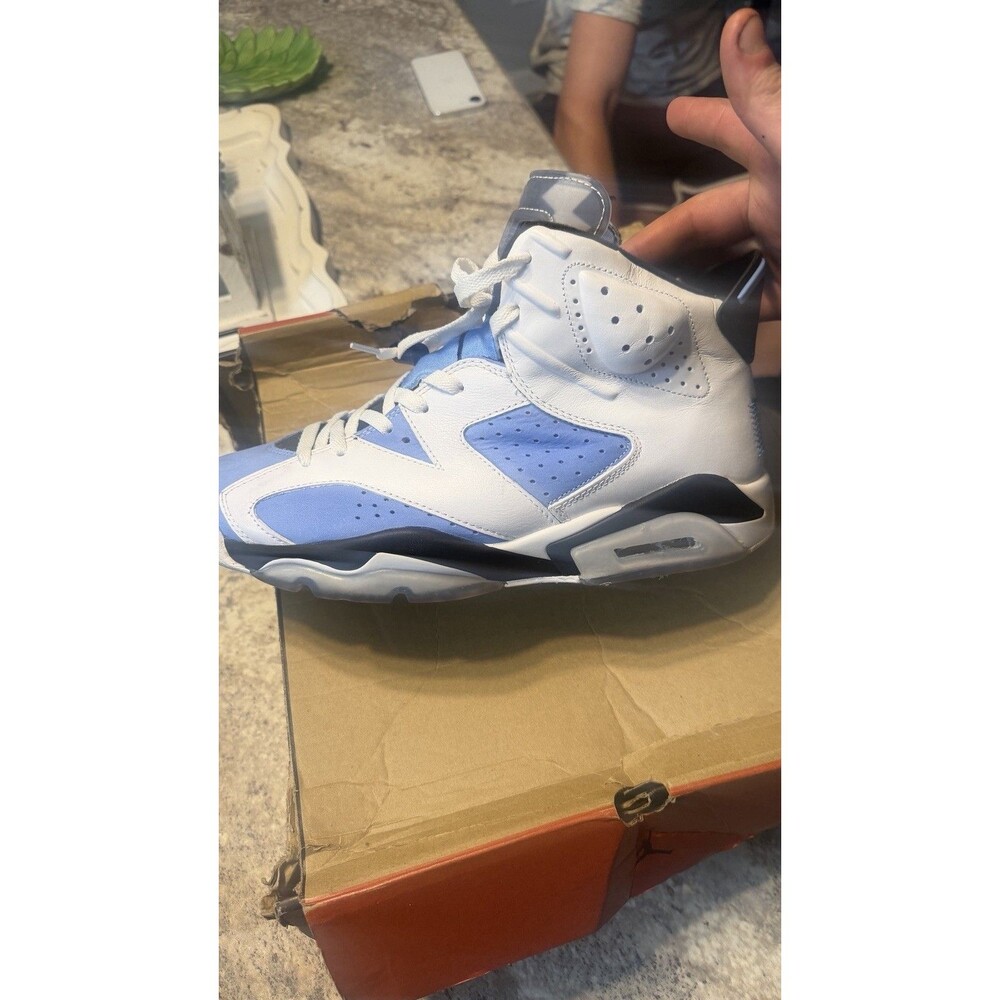Air Jordan 6 Retro "UNC" 2022 - Size 12 - ct8529 410 (2129-7) Size 11.5 Worn - Picture 4 of 7